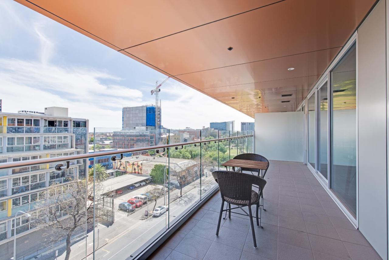 Vision On Morphett Adelaide Central Exterior photo